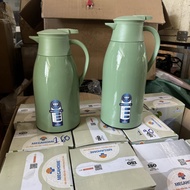 Double-layer water bottle with plastic shell and thermos glass interior 1L3 or 1L9