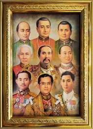 กรอบรูปกระจกมงคล ราชวงค์ จักรี 9รัชกาล แนวตั้ง พื้นหลังโทนเขียวอ่อน ขนาด 33.5×46.5 cm.