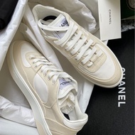Chanel 全新淡米色拼白色休閒布鞋