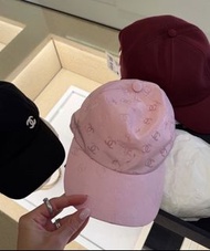 Chanel 粉色Logo棒球帽