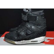 95%新 NIKE WMNS AIR REVOLUTION SKY HI FW QS 增高鞋 Grace 葛瑞絲  紐約 城市限定 部落客著用款