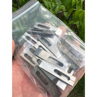 Battery cell peeling blade 18650-21700-32650