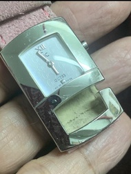 GUESS watch 女裝電子手錶