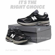 Sepatu Sneakers Olahraga Running LAri Gym Pria -Newbalance- 2002R M2002RR1 Black grey Size 39-44