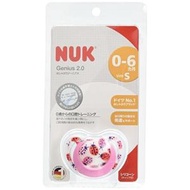 NUK ヌーク おしゃぶり キャップ付 [手指なめ 防止に] きれいな歯並びのために ジーニアス レディバグ 新生児 0~6ヶ月 OCNK401