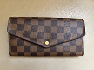 Louis Vuitton路易威登LV N63209 炭褐色 Sarah 錢包
