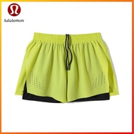 Lululemons Men's Quick-Dry Outdoor Running 3-Point Sports Shorts.