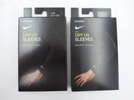 NIKE 一雙 左右手 運動袖套 防曬袖套 路跑 棒壘 種田 任何運動都適用 (AC3397-011)