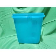 Base/ container beverage buddy tupperware