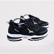 Sepatu Mizuno Pria Model Running Hitam Putih - Sepatu Olahraga Volly - Spatu Sneakers Pria Wanita Or