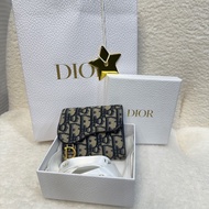 迪奧馬鞍短夾 Dior Saddle Lotus 藍色緹花✨經典老花氣質款 三折短夾 S5652CTZU