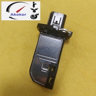 New Mass Air Flow Sensor MAF Meter AFH70M-83 For Volvo C30 S60 S80 FORD B-MAX GALAXY MONDEO RANGER T