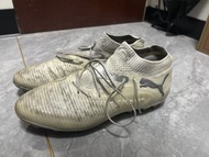 PUMA 足球鞋