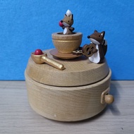 ARES Preloved Wooderful Life Music Box