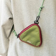 迷你飯糰包 耳機收納包 掛脖三角包鑰匙卡包 祖母綠