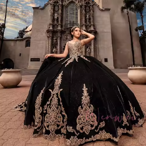 Sophie Store Customized Black Gold Puffy Princess Quinceanera Dresses with Cape Luxury Sparkly Appli
