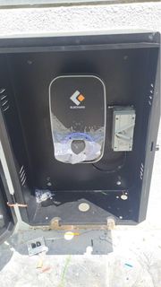 電動汽車充電器