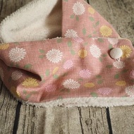 英國手工縫製 保暖圍巾圍脖頸巾 粉紅小菊花圖案