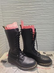 Dr martens 14 holes boot