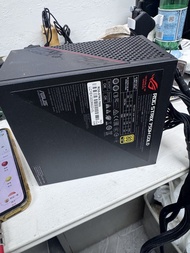 ASUS ROG STRIX 750W GOLD 火牛