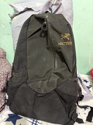 Arc'teryx black backpack