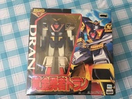 黃金勇者 多拉放大版 不是DX