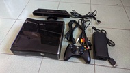 《主機功能正常、手把故障》XBOX360 S Console （Model 1439、微軟 Microsoft 、2011年、KINECT）—古物舊貨、懷舊古道具、復古擺飾、早期民藝、電玩主機收藏