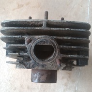 USED BLOK YAMAHA DT175 4E9 2A7