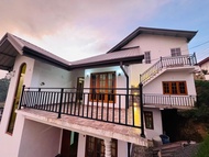 Villa 1000 m² dengan 4 kamar tidur dan 2 kamar mandi pribadi di Katumana (Hilltop Cottage)