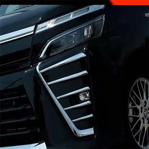 Front Fog Light Lamp Cover Trim Lamp Strip Frame Bezel for Toyota Voxy 80 Series 2018-2020 Foglight 