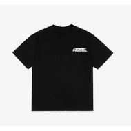 LE SSERAFIM [LE SSERAFIM x Peaches.] STAPLE T-SHIRT collaborative items.