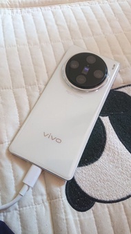 Vivo X100 Pro 香港行貨 12+256Gb  
所有功能沒有問題 
從未維修過 
就交收$2000
No Discount
由於回覆次數已經達到上限 
有意請Whatsap 6209+84
