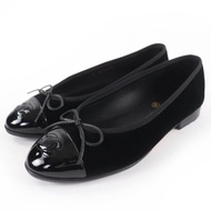 狀況極佳的 CHANEL G02819 Ballerina 漆皮 Coco Mark 天鵝絨芭蕾平底鞋，黑色，35 碼，帶盒子和防塵袋，意大利製造。