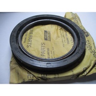 Rear Neck Seal ISUZU 6BG1 JCM KS ROCKY Size 100-135-15 Mm 1 Piece