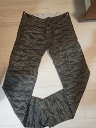 Carhartt WIP Tiger Stripe 迷彩褲