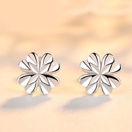 【Ready Stock】IQlovelyhome Japanese and Korean Sweet plated Plain Silver Diamond lucky clover silver needle Earrings