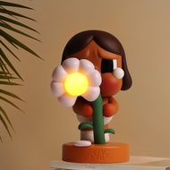 P POP MART CRYBABY Club Series-Light