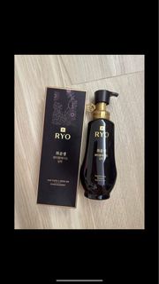 全新貨裝 呂 - 極蔘潤黑補髮洗髮液(350毫升)， 集中修護預防脫髮，讓髮根更強韌有生機，散發頭髮原本的美麗潤黑光澤， 售$239