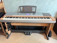 Yamaha電子琴 - Portable Grand DGX-630