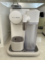 DeLonghi Nespresso Gran Lattissima Coffee Machine White
