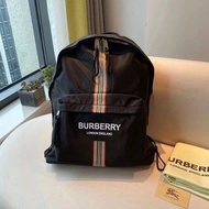 戰馬雙肩包 Burberry包包 防潑水尼龍背包 男女通用款後背包 巴寶莉雙肩包 休閒運動背包 學生書包 筆電背包 電腦包 大容量男包 女生包包 出差旅行背包男