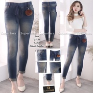 Supertara women's jeans with elastic waist size 2831