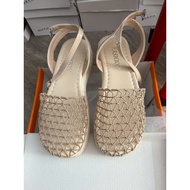Soft rubber sole sandals with 5cm high heel and mesh straps for a long time without hurting your fee