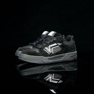 Vans Hylane Black Samurai Low-Top Casual Sneakers