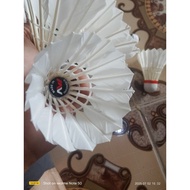 Grade B. Used badminton shuttlecock per piece, used shuttlecock