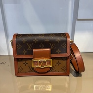 LV Mini Dauphine 肩斜背包M45959