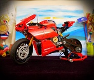Lego Technic Ducati Panigale V4R (42107)