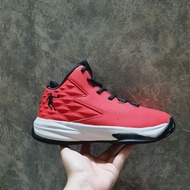 2hand (Size 39) RED basketball shoes
