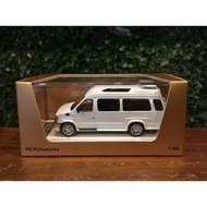 1/64 MK Ford E350 Land Yacht Pearl White [MGM]