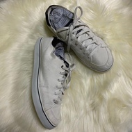 REEBOK CLASSIC SIZE 7.5UK